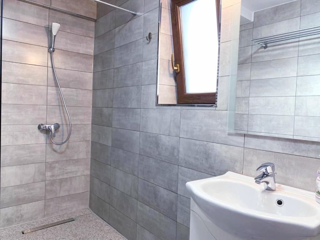 Casa Topazz Târgu Jiu Dış mekan fotoğraf